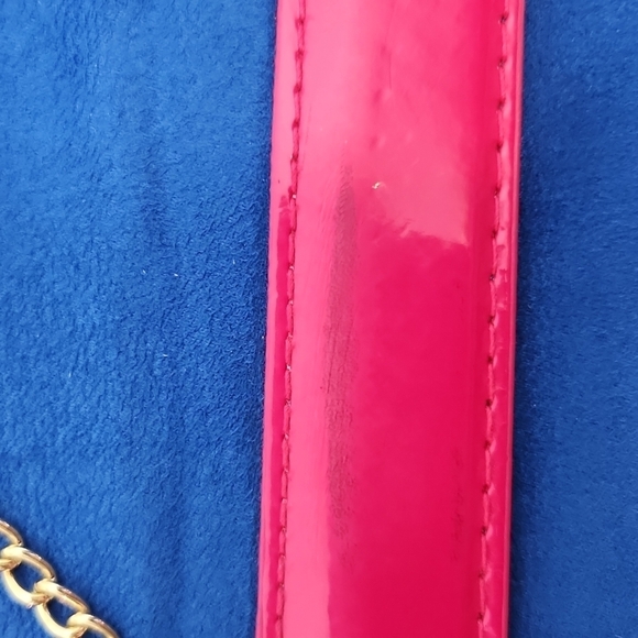 H & M Crossbody Purse Envelope has spot on pink see pics - Picture 3 of 10